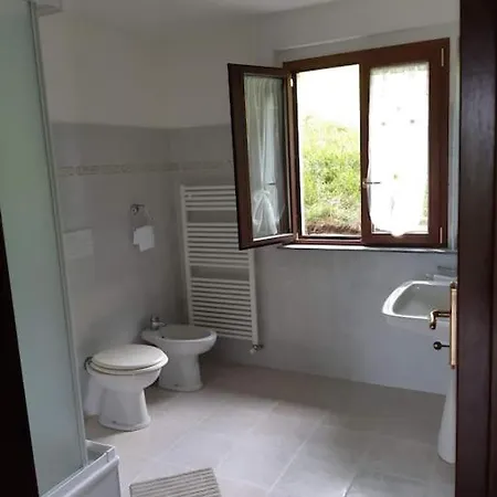 Casa San Primo, Zelbio, Di
