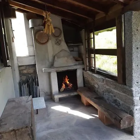 Casa San Primo, Zelbio, Di בית נופש Zelbio