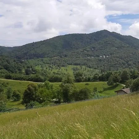 Casa San Primo, Zelbio, Di