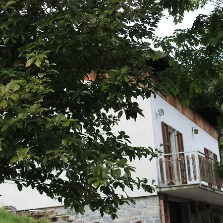 Casa San Primo, Zelbio, Di